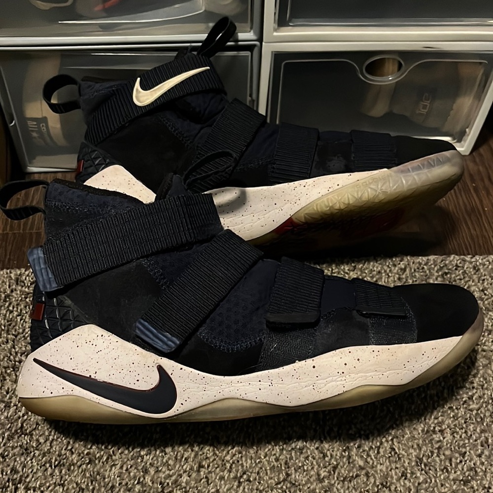 Nike Lebron soldier 11